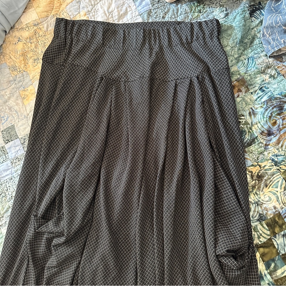 Alembika Comfortable and classy pants NWT - filled with your modern style! - Picture 3 of 6